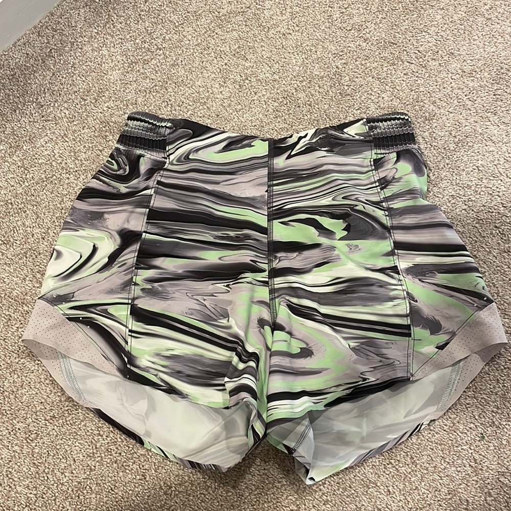 Lululemon Special Edition Hotty Hot High Rise Short 4’’